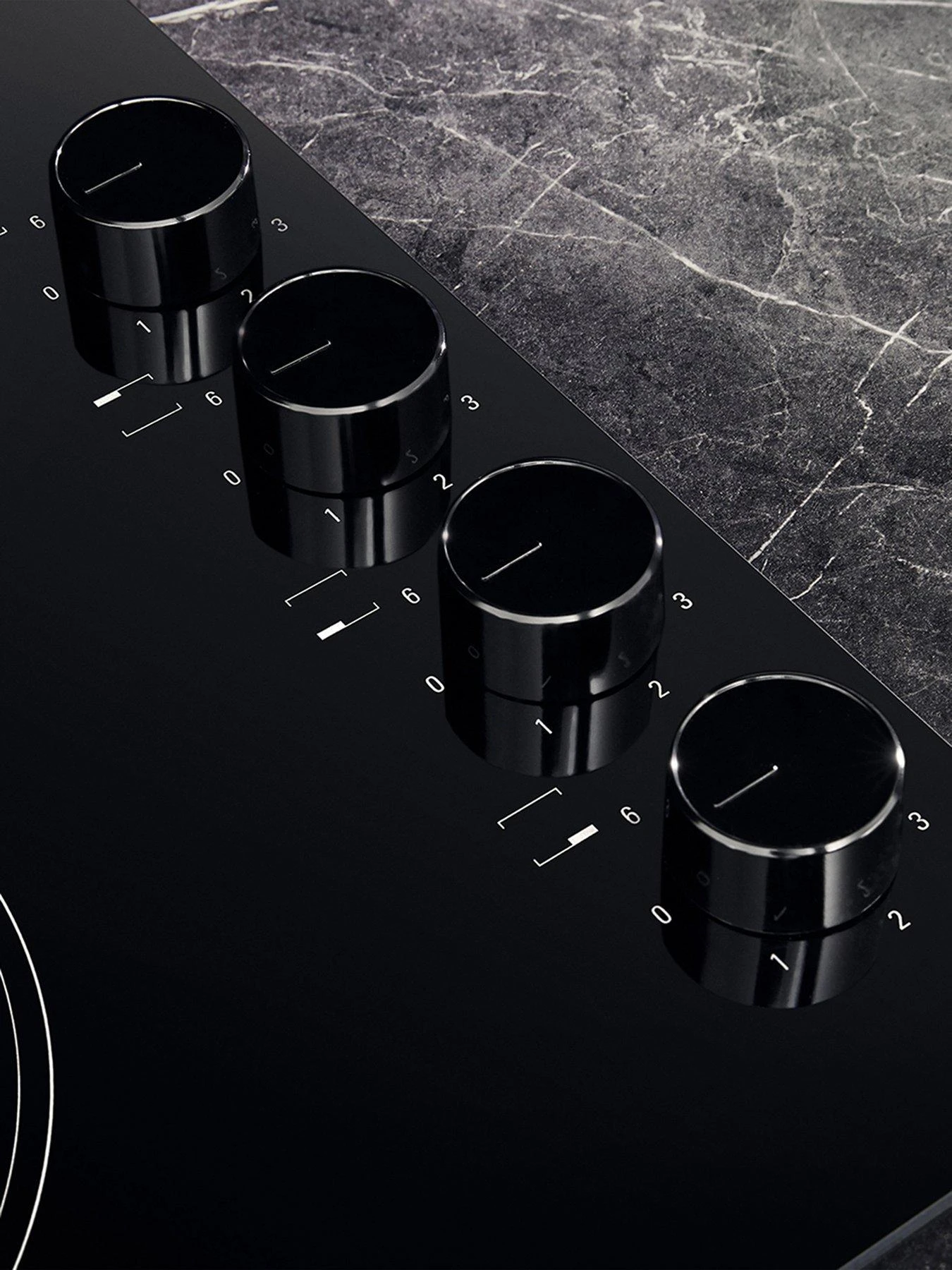 Hotpoint HR619CH 60cm Wide Built-In Ceramic Hob - Black - Image 5