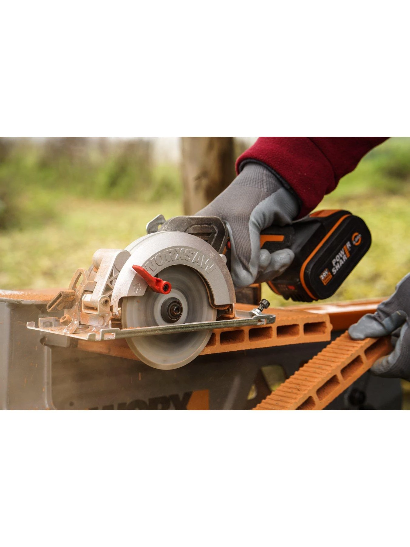 Worx WX531 18V (20V MAX) XL WORXSAW Brushless 46mm Compact Circular Saw - Image 5