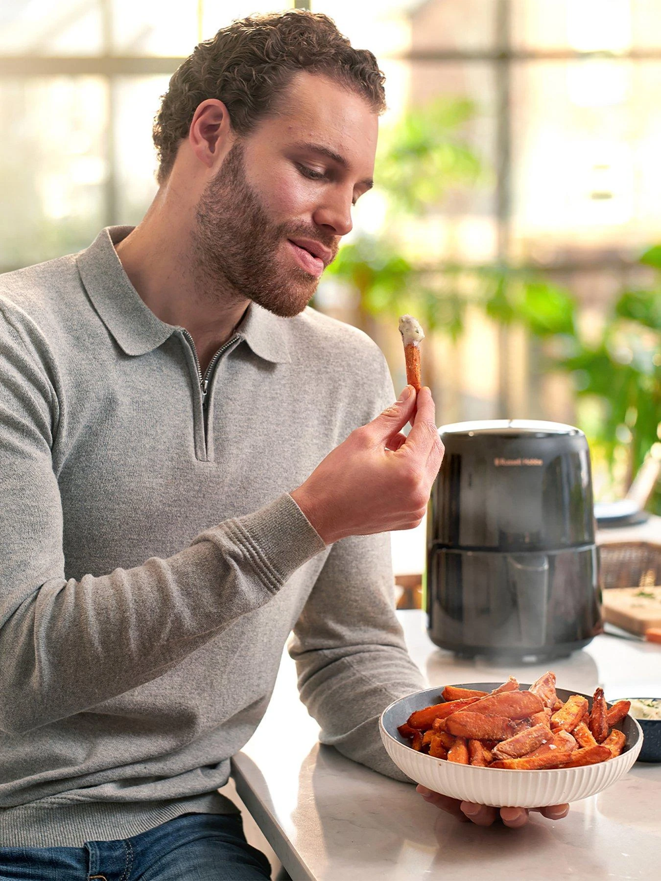 Russell Hobbs SatisFry 1.8-Litre Digital Air Fryer - 26500 - Image 3