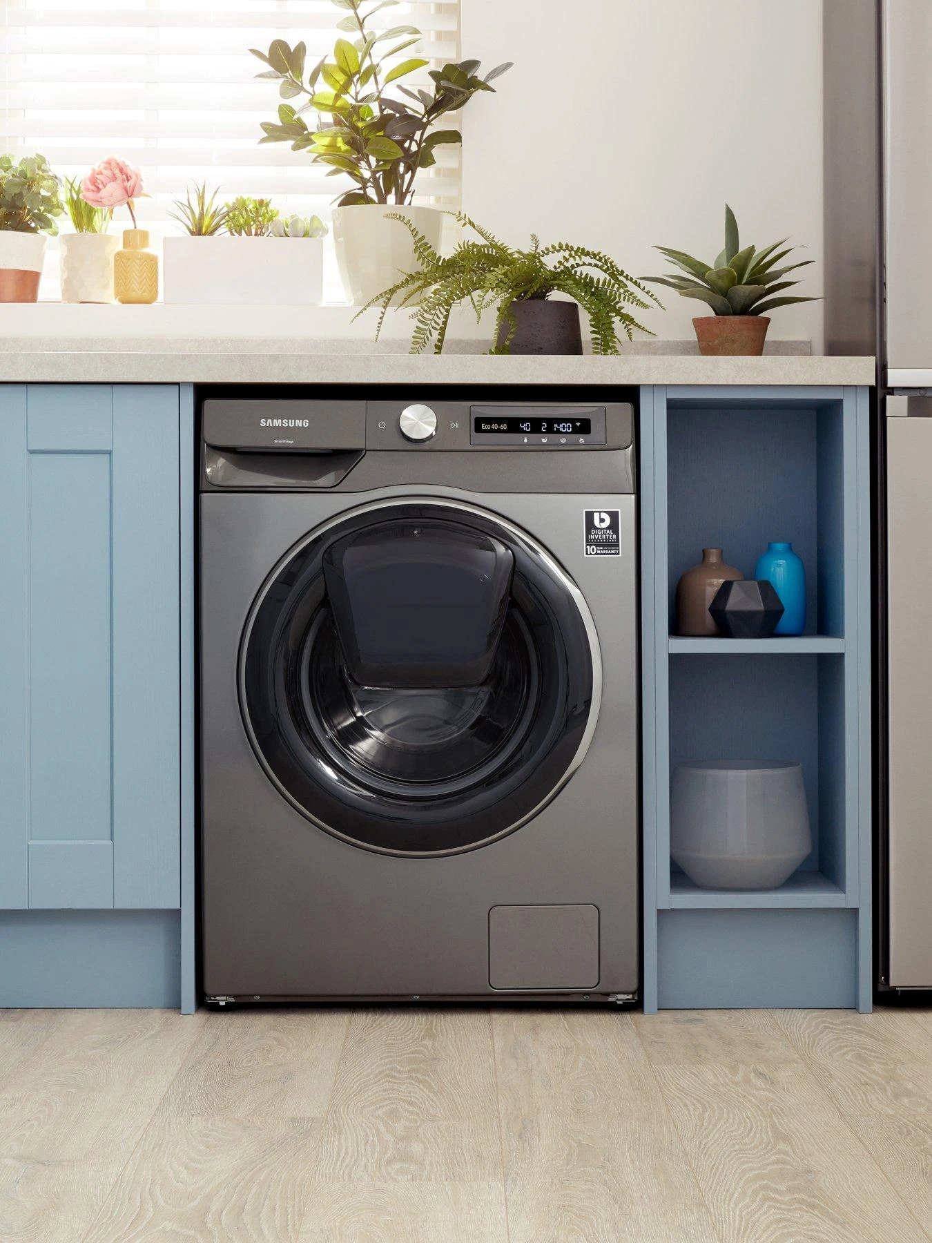 Samsung Series 6 WW90T684DLN/S1 AddWash™ And Auto Dose Washing Machine - 9kg Load 1400 Spin A Rated - Graphite - Image 3