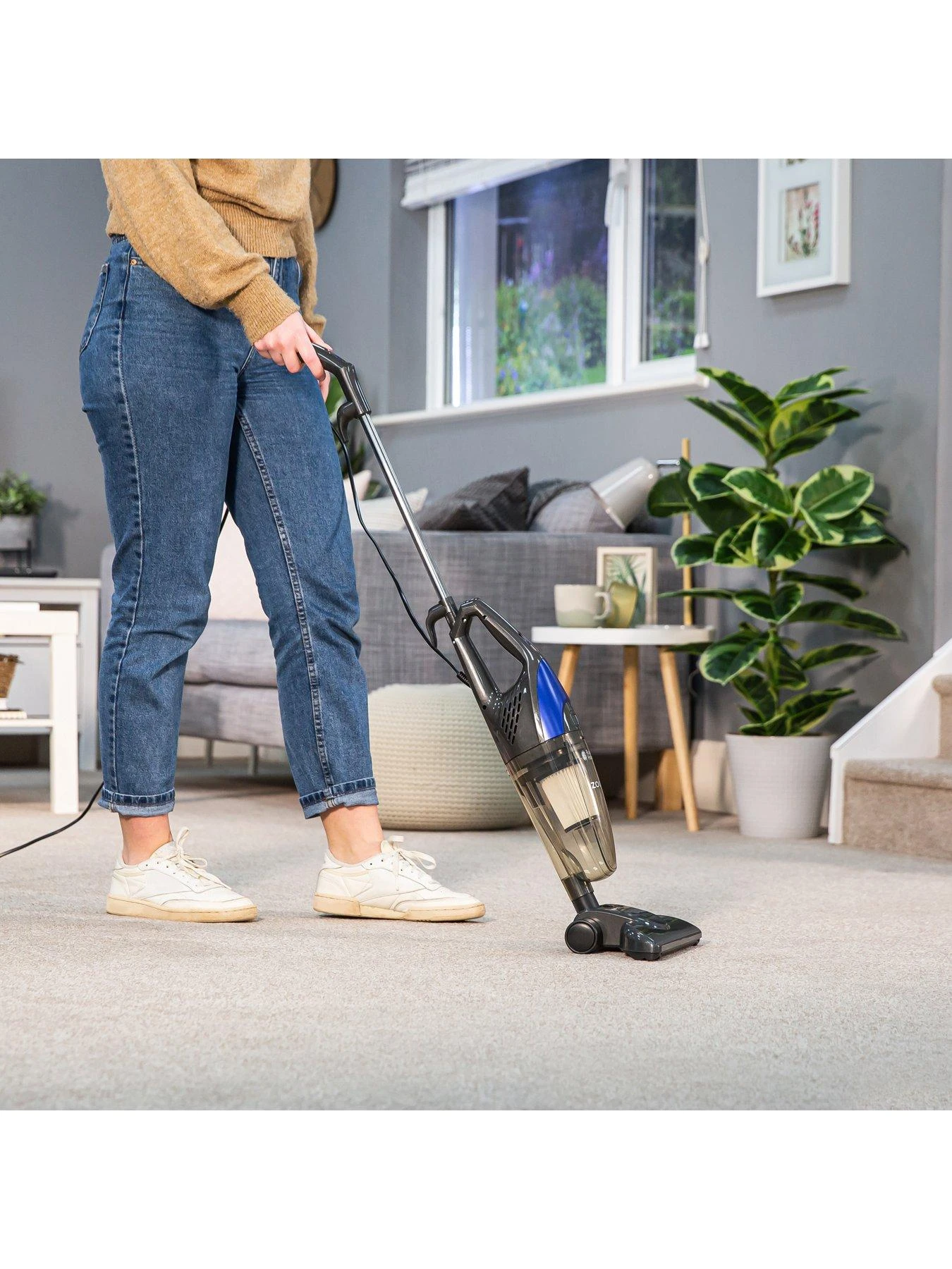 Russell Hobbs RHSV1001 Zoom 2-in-1 Corded Stick Vacuum - Image 4