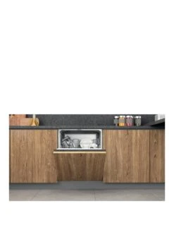 Hotpoint H2IHD526 Fullsize 14 Place Setting Integrated Dishwasher