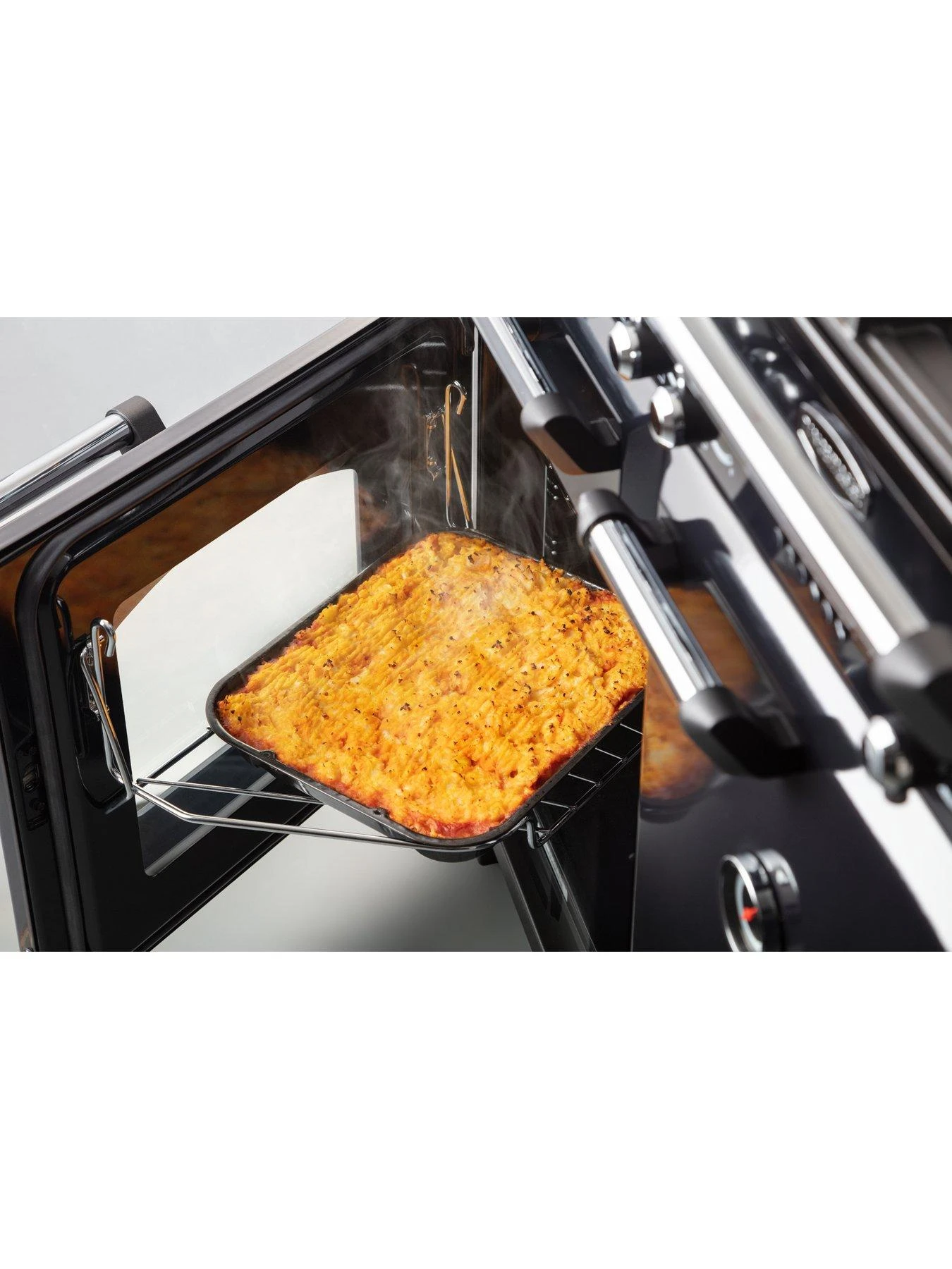 Rangemaster Classic Deluxe CDL110EIBL/C 110cm Wide Electric Range Cooker With Induction Hob - Black / Chrome - A/A Rated - Image 4